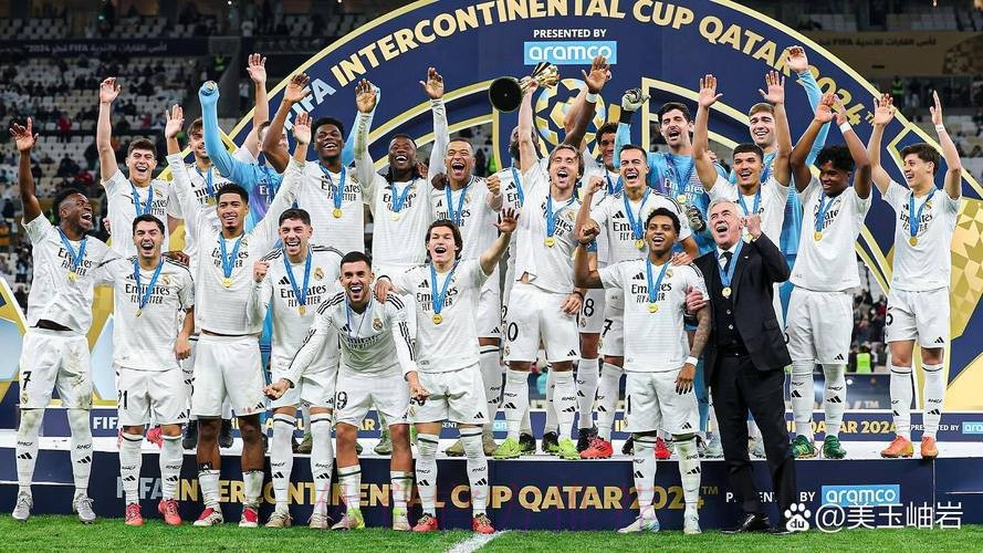 世体:卡西代表皇马基金会出席迪拜世博会 世体:卡西代表皇马基金会出席迪拜世博会